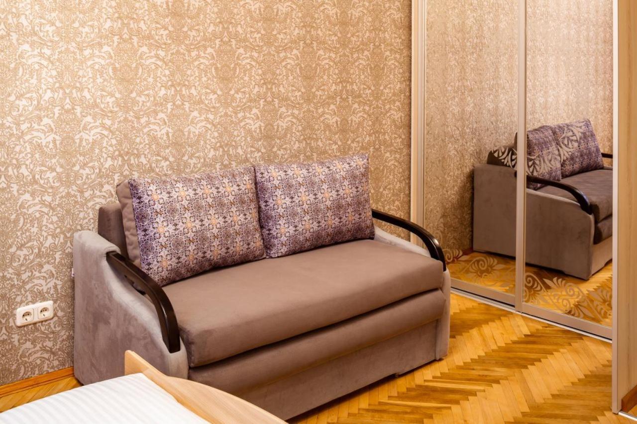 Alfa Apartments Svobody 31 Лвив Екстериор снимка