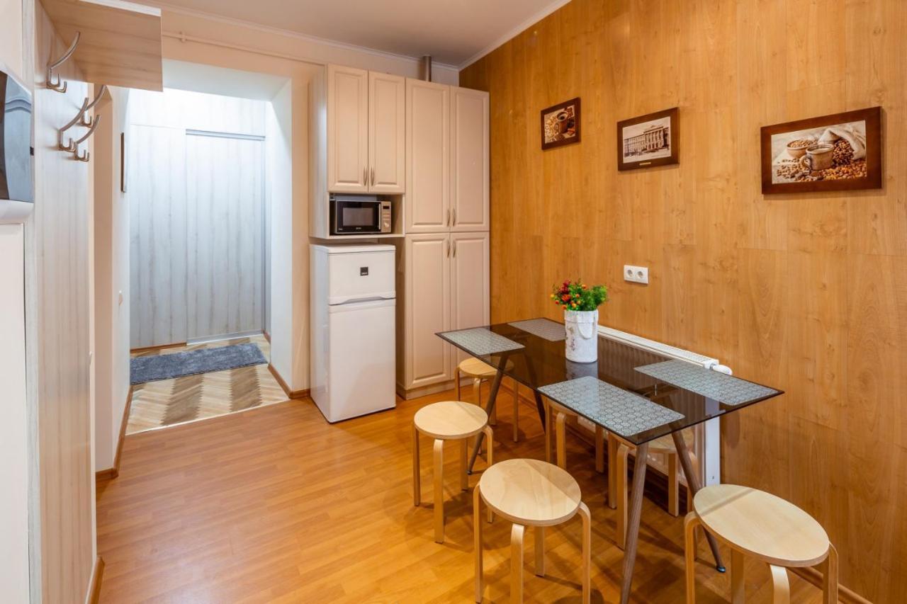Alfa Apartments Svobody 31 Лвив Екстериор снимка