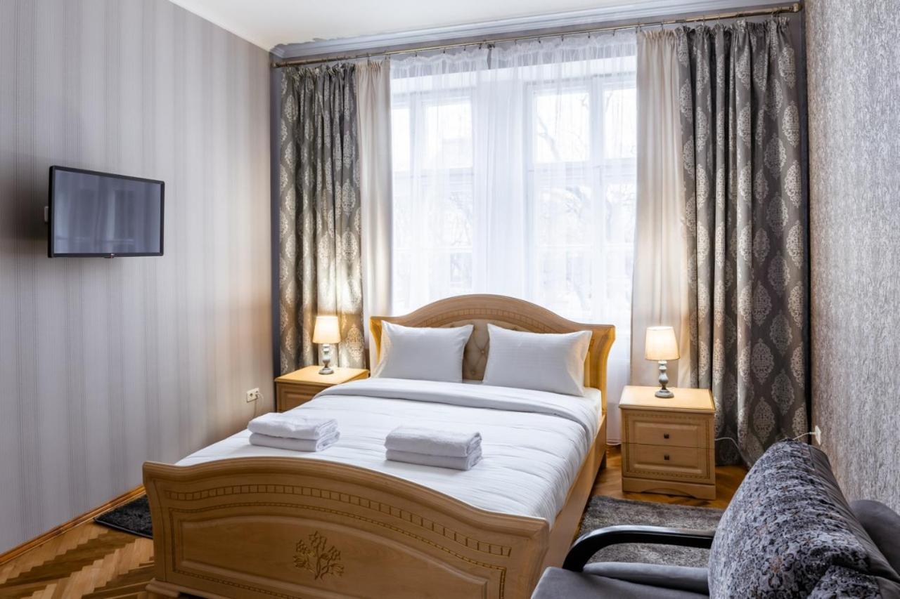Alfa Apartments Svobody 31 Лвив Екстериор снимка