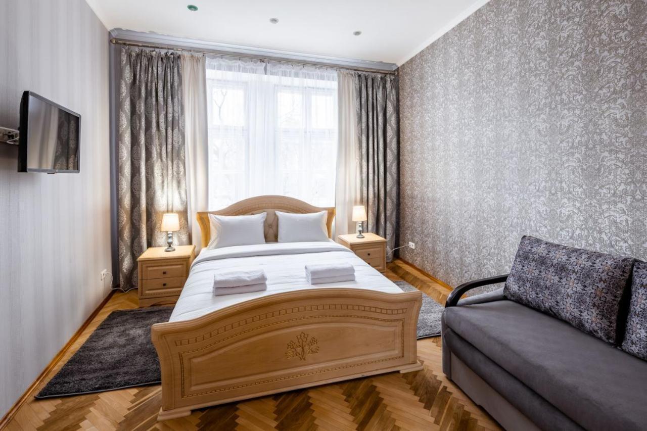 Alfa Apartments Svobody 31 Лвив Екстериор снимка